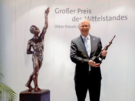 AVAT_Grosser-Preis-des-Mittelstandes_Preistraeger-2018_300dpi.jpg
