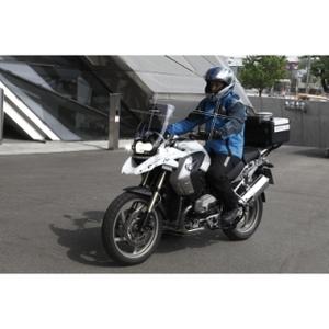 Research project Left turn assistant (Car-2-X communication) by BMW ConnectedDrive and BMW Motorrad ConnectedRide