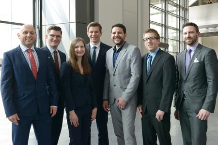 v.l.n.r. GEFMA-Förderpreisträger 2015 J. Benjamin Schade, Lukas Fischer, Judith Ponnewitz, Tobias Kienzler, Patrick Köhn, Felix Haas, Dr. Sebastian Pohl / Copyrightvermerk © Uta Mosler an