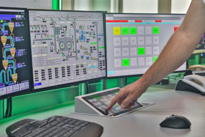 7-touch-bedienung-prozesssteuerung-software-leitstand.jpg