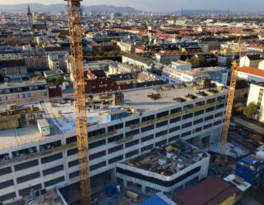 Bauarbeiten am neuen Biologiezentrum der Universität Wien. Ende Oktober 2019 wurde das Richtfest gefeiert.
Bild: Hitzler Ingenieure
