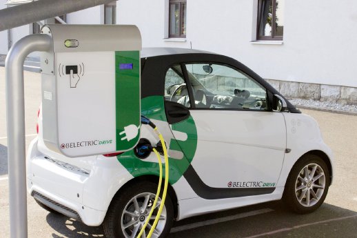 E-Smart mit BEL-INTERCHARGE_01.jpg