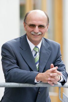 Peter Klink Geschäftsführer Vertrieb EOS.JPG