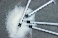 Bei der Auswahl eines geeigneten Kunststoffs für ein Medizinprodukt muss auf zahlreiche Regulatorien geachtet werden / Bild: Barbara / Pixabay.com