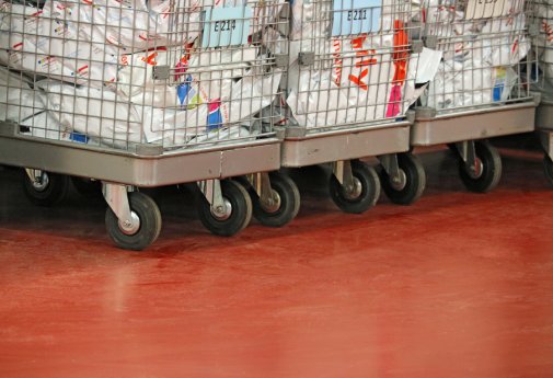 1373 - 2 Abrieb durch Rollwagen.jpg