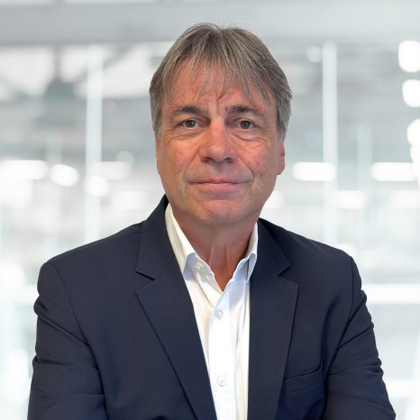 Frank_Schönel_1x1.jpg