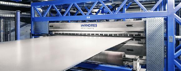 Reinigungssysteme von Wandres micro-cleaning entfernen zuverlässig Schleifpartikel, Staub oder Flitter in der industriellen Blechfertigung.
