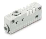 Der neue Vakuumerzeuger der Serie ZH-A als Kompaktversion sorgt dank seiner kleinen Größe und des geringen Gewichts für ein leichtes Maschinendesign und ermöglicht mehr Ausbringung bei hoher Prozesssicherheit mittels verbesserter Leistung. Foto: SMC Deutschland GmbH