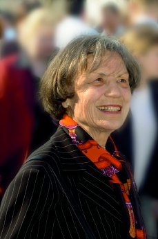 Bild_1_Dorothee_Bürkert_2005.jpg