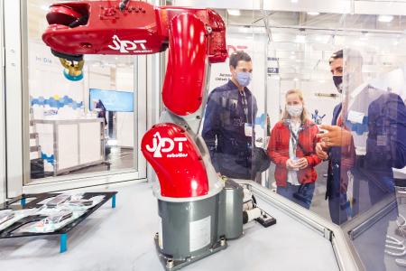 Bund unterstützt Aussteller bei Neustart auf Messen in Deutschland