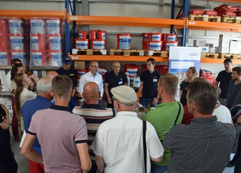 1317 - 2 Interessierte Gesichter.jpg