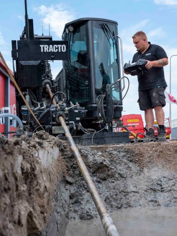 TRACTO_GRUNDODRILL_Remote-Drilling (1).jpg