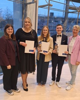 1563 - 1 Gruppenfoto.jpg