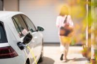 Institut für nachhaltige Stromnutzung (IFNS): Mit dem Elektroauto die Eigenstromnutzung erhöhen