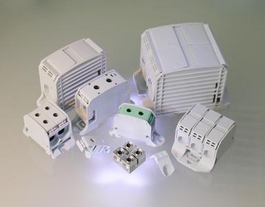 Mit der neuen RKA-Serie bringt die Leipold Gruppe eine neue Generation von Aluminium-Reihenklemmen auf den Markt, die sowohl mit Kupfer- als auch Aluminiumleitern kompatibel ist.