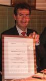 Teamausschnitt mit Award 