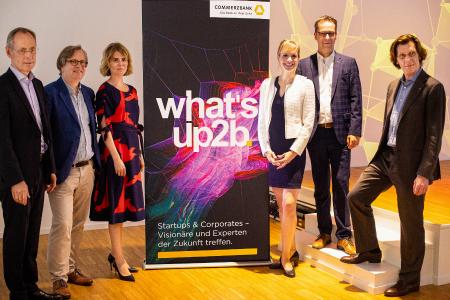 Gustav Holtkemper, Bereichsvorstand West der Commerzbank AG, Andreas Lüning, G DATA Vorstand, Johanna Tjaden, Leiterin Unternehmerkunden der Commerzbank, Marktregion West, Moderatorin Meike Neitz, Dirk Nowitzki, Leiter Unternehmerkunden Commerzbank Bochum, Kai Figge, G DATA Vorstand (von links nach rechts)