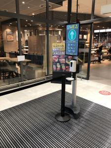 BERNSTEIN entwickelt Hygienesäule mit Kundenzählung für den Einzelhandel