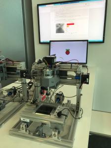 mayato zeigt auf dem SAS Forum mit einer Fräsmaschine Predictive Quality in der Praxis