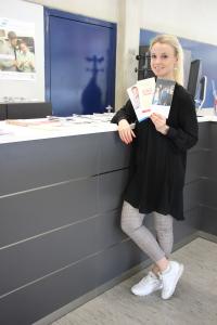 Sabrina Gussenberger will mit der Regionalgruppe von Arbeiterkind.de Kindern aus nicht-akademischen Familien Mut machen, ein Studium aufzunehmen (Bild: Hochschule Aalen/BiancaKühnle)