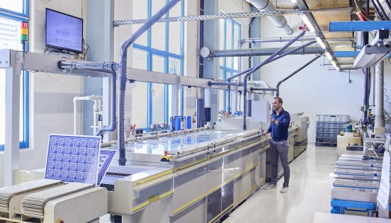 becker-mueller-aetzanlage-pcbs-leiterplatten Kopie.jpg