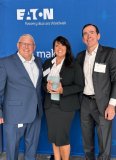 (v. l. n. r.) Mike Hibbs, Global Category Manager, Eaton; Susan Logue, Sr. Key Accounts Manager, Formerra; Tom Kelly, CEO, Formerra