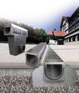 Die neuen Rinnen und Sinkkästen aus Polymer-Beton des Typs „Poly-Fortis“ ergänzen die Produktpalette der Firma Richard Brink in allen gängigen Standardgrößen. Ihre Eigenschaften machen sie zu zuverlässigen und belastbaren Entwässerungslösungen