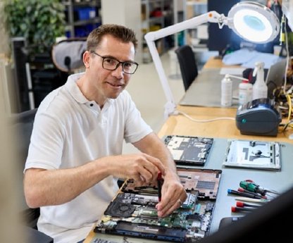 daniel-buechle-reparatur.jpg