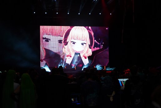 MAG-C25_VTuber-Konze~afie_A7302037_1.jpg