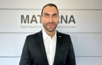 Dr. Christian Samulewicz ist Senior Vice President Group Marketing & Communications und leitet den Bereich Marketing & Communications. In seiner Verantwortung liegt die strategische und operative Vermarktung des Marken- und Produktportfolios der Materna-Gruppe