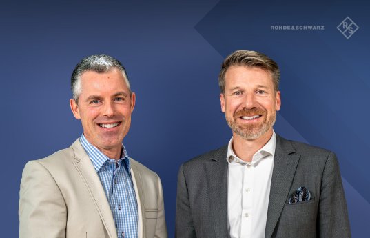 Rohde&Schwarz-Networks-and-Cybersecurity-Pressefoto-CvReden_links_RMallinson_rechts.jpg