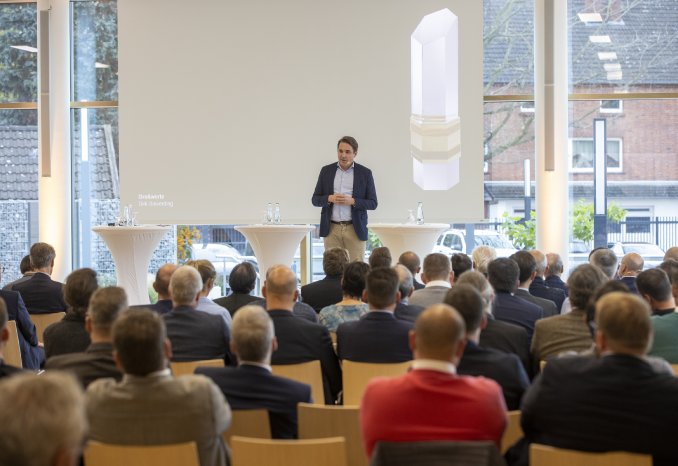 1554 - 2 Dirk Sieverding © Remmers.jpg