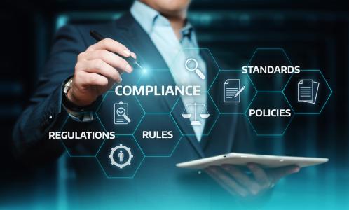 Service Manager sind nicht nur zentrale Ansprechpartner für alle von noris network bezogenen IT-Services, sondern zugleich Fachleute für Compliance / Bildquelle: Alexander Supertramp/Shutterstock.com