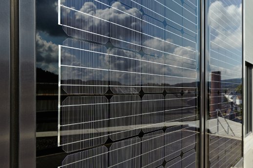schueco_Otto_Fuchs_BIPV_05a.jpg