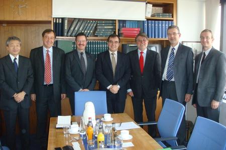 von links: Katsunori Yamanouchi, Georg Beyer, Jürgen Burghard, Goran Hantschel (alle Sony) und Herbert Tillmann, Jens- Peter Imohr, Christoph Kölbl (alle BR)