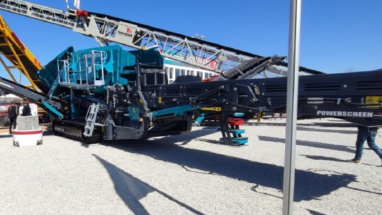 Powerscreen-Befoerderung-1024x576.jpg