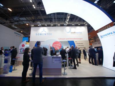Auf der E-world haben die Stadtwerke Schwäbisch Hall und die Somentec Software GmbH im Rahmen ihres gemeinsamen Messestandes ihre Dienstleistungssparte SHERPA-X präsentiert.