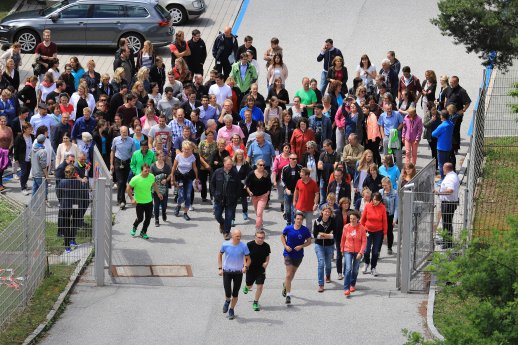 Roche Children's Walk 2018 Penzberg.jpg