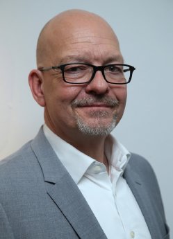 Mischa_Wittek_ergänzt_den_Vetrieb_bei_der_becos_GmbH.JPG
