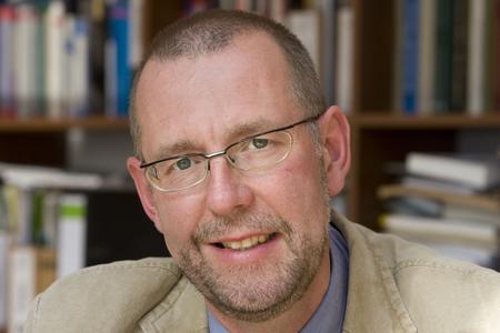 Prof. Dr. Axel Priebs