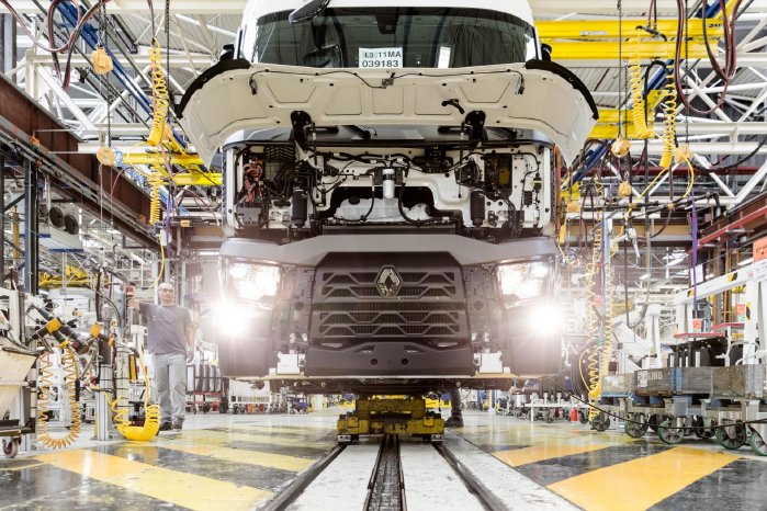 Renault-Trucks-Produktion-Wiederanlauf-01.jpg