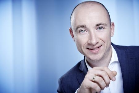 Tim Behrendt, Leiter Nachhaltigkeitsmanagement bei TRILUX, wurde von Umweltminister Johannes Remmel als “ÖKOPROFIT-Botschafter“ ausgezeichnet.