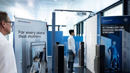 automated-people-screening-scene-photo-rohde-schwarz_200_109440_960_540_3.jpg