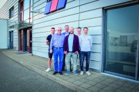 Das von winkler speziell für diese Aufgabe ins Leben gerufene Team um Rainer Siegler (dritter von links) kümmert sich um die Ersatzteillogistik von Ford Trucks