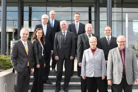 Das Bild zeigt die Partner des Fachkräftebündnisses Heilbronn-Franken am Tag der offiziellen Gründung. v.l.: Alois Schöllhorn, Elke Schweig, Martin Diepgen, Guido Rebstock, Rolf Blaettner, Ralf Schnörr, Ulrich Bopp, Silke Ortwein, Dr. Andreas Schumm, Bernhard Löffler