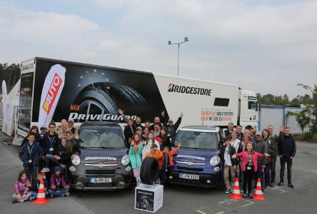Zehn Familien testeten DriveGuard am Hockenheimring