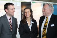 Zufriedene Gesichter beim Gespräch auf dem IHK-Gemeinschaftsstand (von links): Der Finanz- und Wirtschaftsminister des Landes Baden-Württemberg Nils Schmid, IHK-Hauptgeschäftsführerin Elke Schweig und IHK-Präsident Prof. Dr. Harald Unkelbach