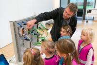 Bei LAPP lernten die kleinen Gäste, wie Netzwerktechnik funktioniert