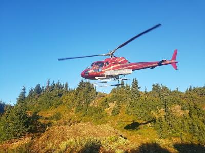 Helikopter beim Überflug von Eskay Creek; Foto: Skeena Resources