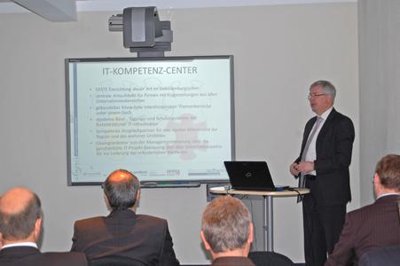 DSS Geschäftsführer Reinhard Wagner stellt die Roadmap für 2011 vor